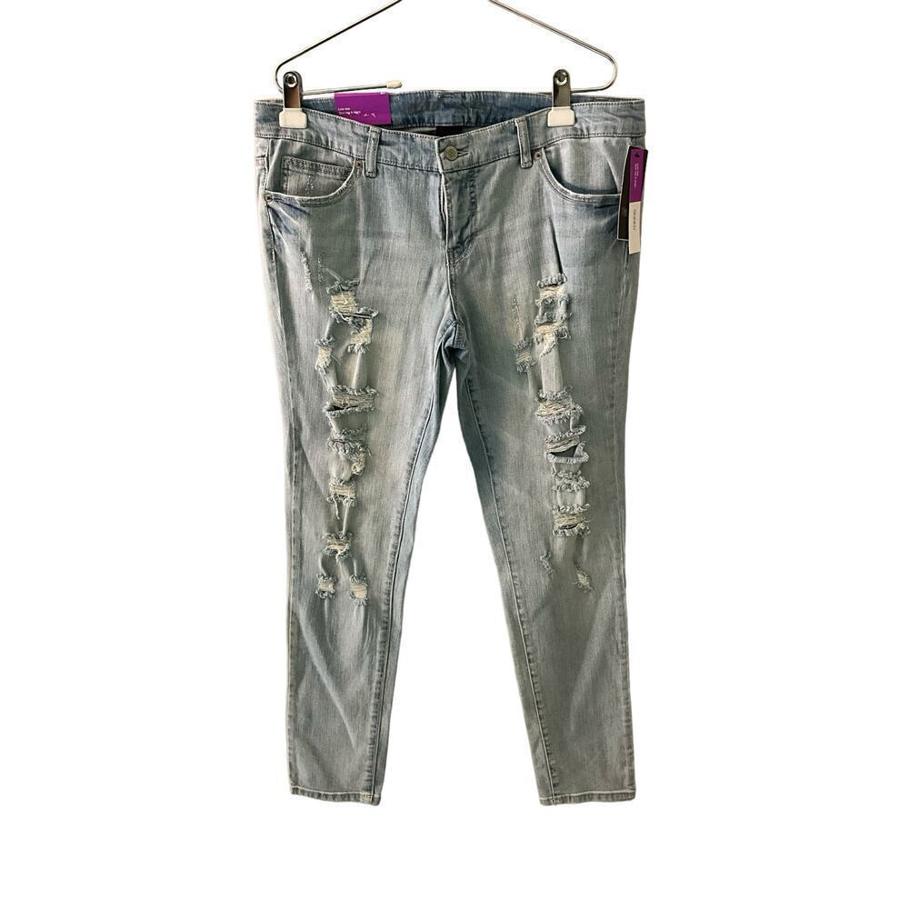 Mossimo Jeans Women Size 12 Blue Denim Light Wash Distressed Low-Rise Skinny Leg